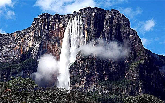 The highest waterfalls in the world (top 10 photos + height)