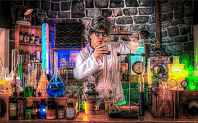 Top 5 crazy scientists and their experiments