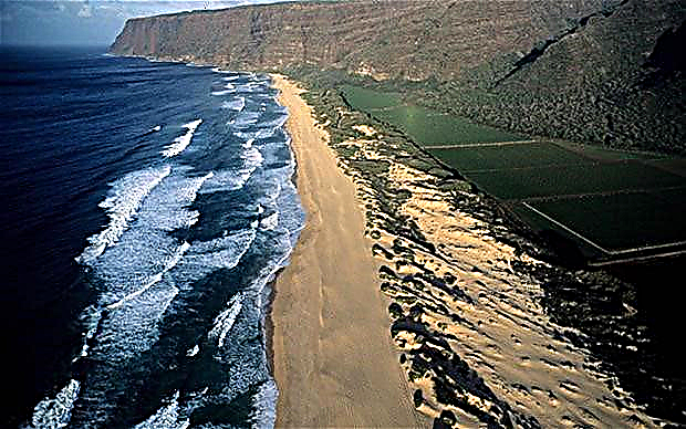 أكثر الشواطئ غرابة في العالم (أعلى 10)